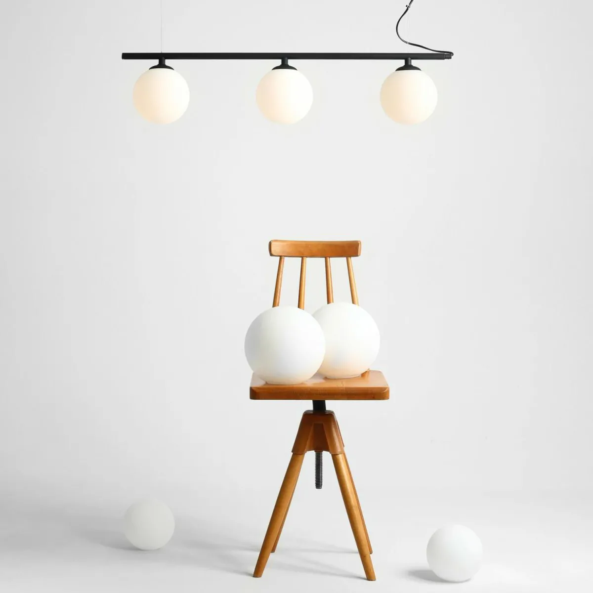 suspension_beryl___lampes_noire_3.webp Shop ALDEX Suspension Beryl à 3 lampes, noire