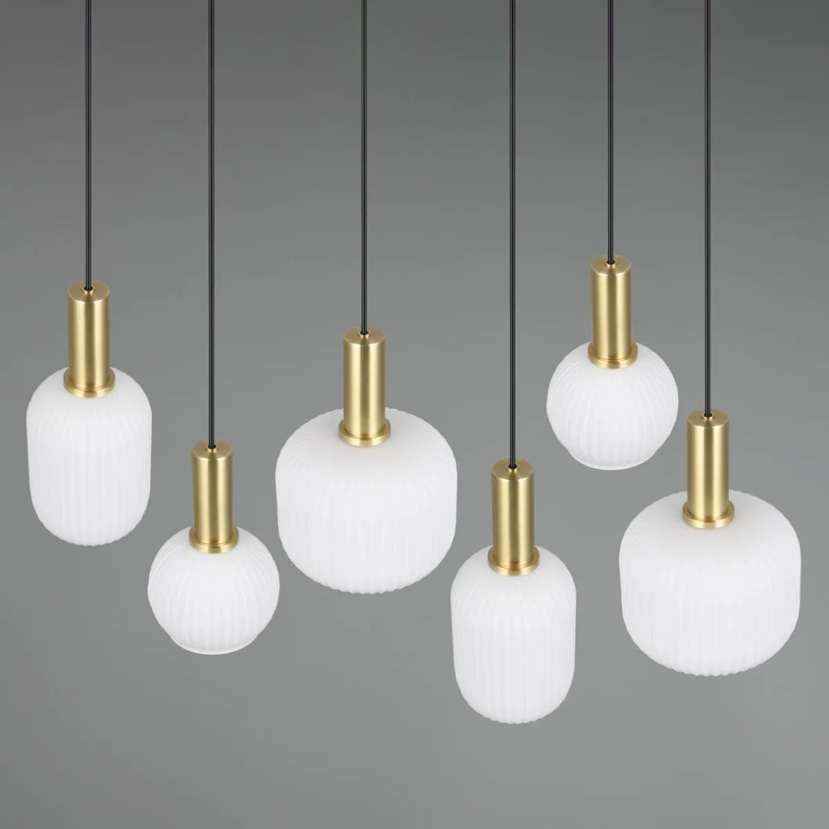 suspension_diva__lampes_laiton_opale_mtal_verre_2.webp New Trio Lighting Suspension Diva, 6 lampes, laiton, opale, métal, verre