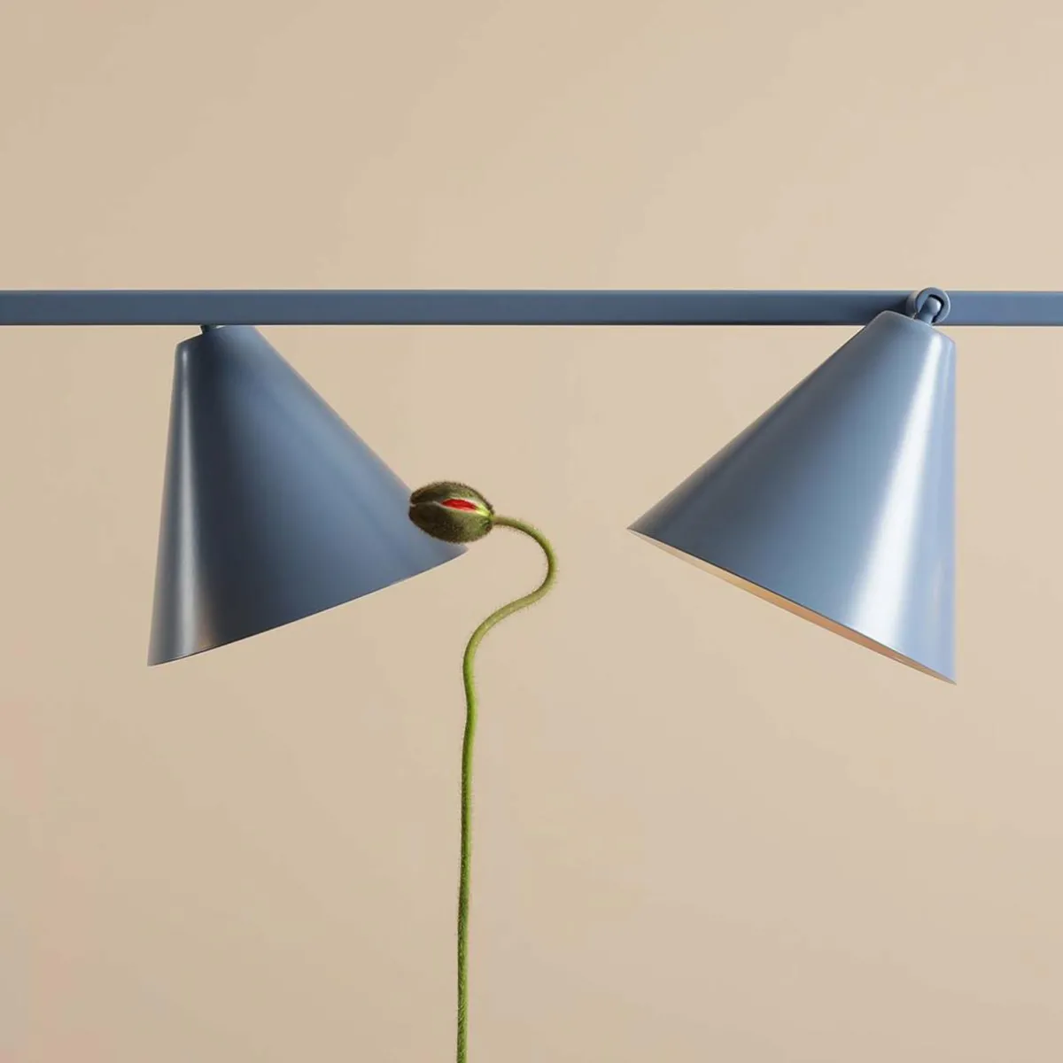 suspension_form__mtal_cne___lampes_bleu_clair_3.webp Shop ALDEX Suspension Form 4, métal, cône, à 4 lampes, bleu clair