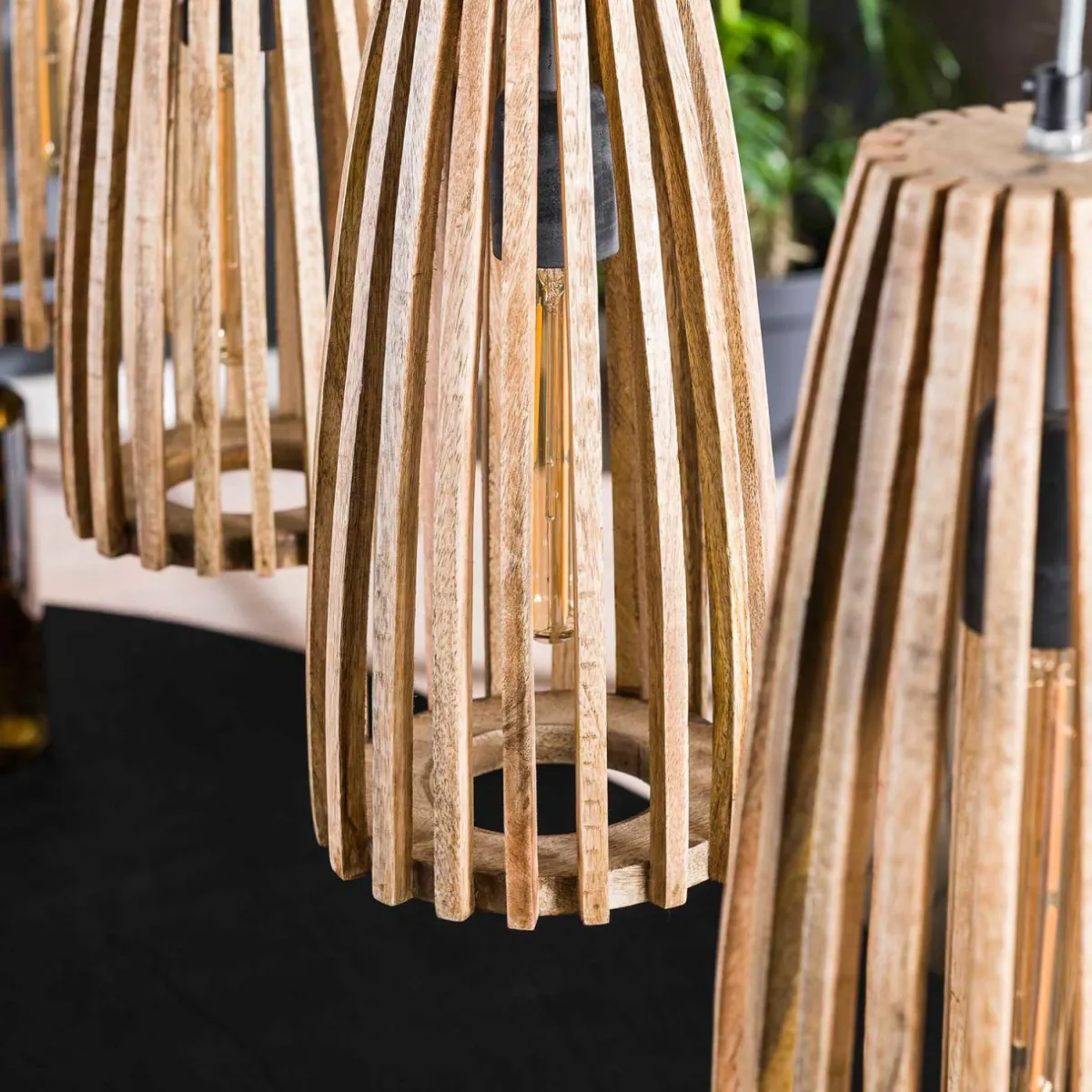 suspension_grobergen_en_manguier__quatre_lampes_4.webp Outlet Zijlstra Suspension Großbergen en manguier à quatre lampes