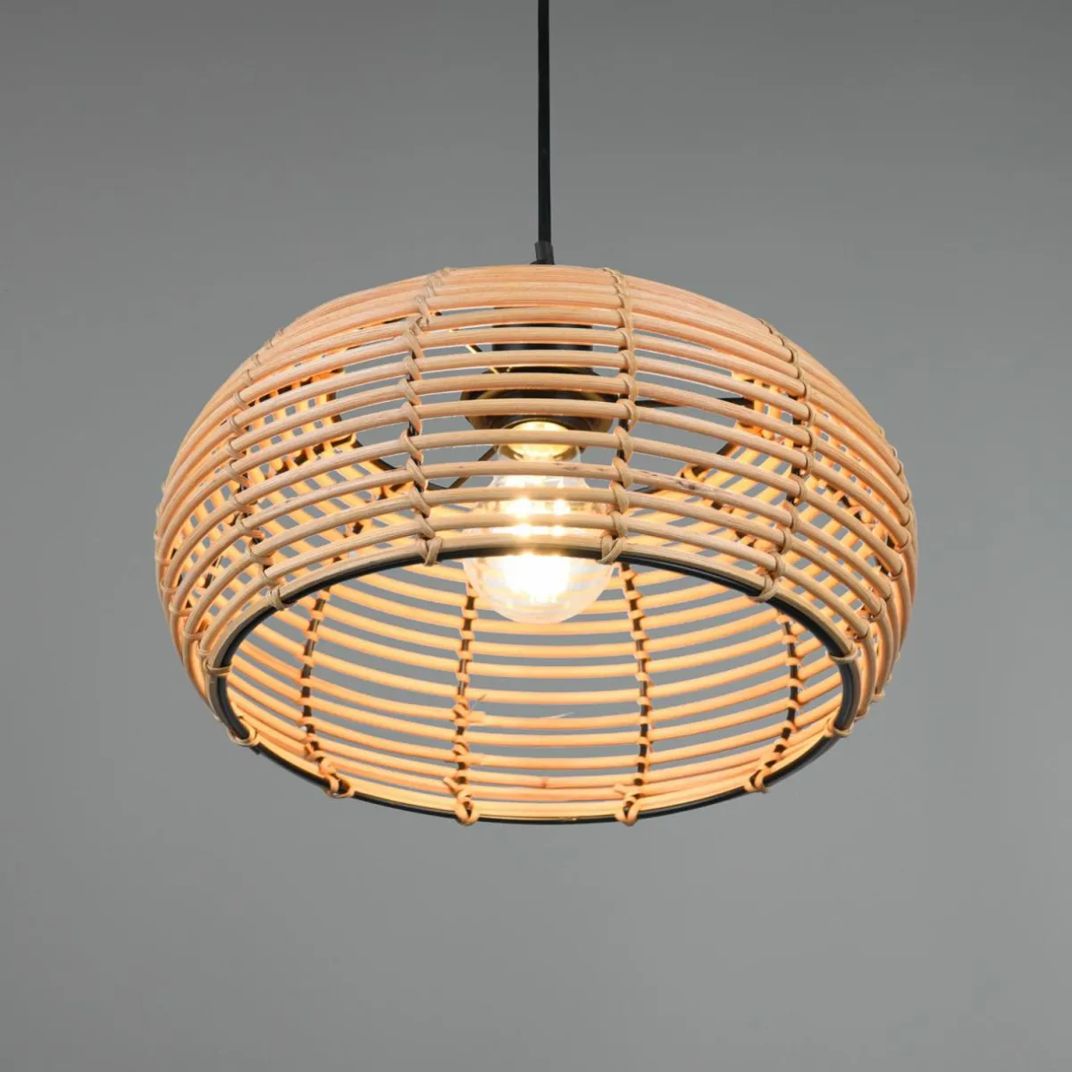 suspension_inga_avec_abatjour_en_rotin___cm_0.webp Shop Trio Lighting Suspension Inga avec abat-jour en rotin Ø 29 cm