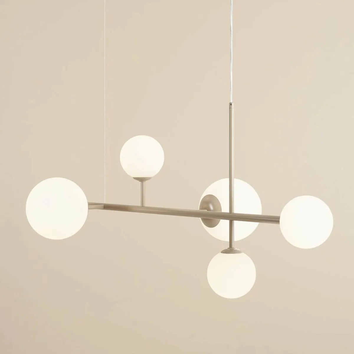 suspension_joel_beigeblanche___lampes_1.webp Discount ALDEX Suspension Joel, beige/blanche, à 6 lampes