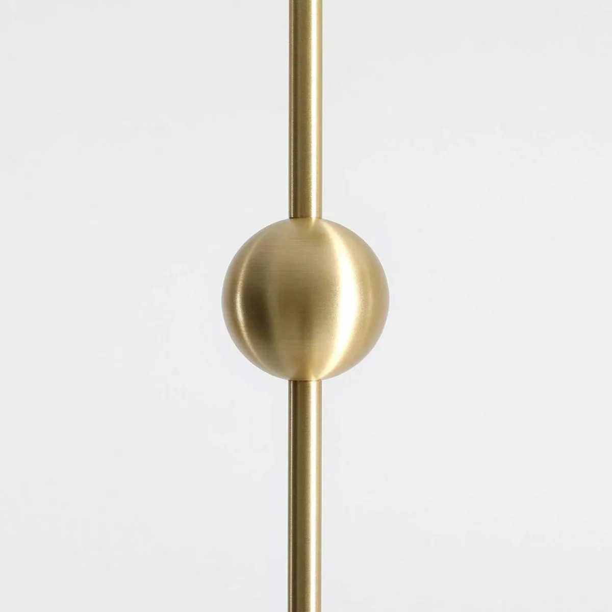 suspension_joel_ronde_laitonblanche___lampes_2.webp Sale ALDEX Suspension Joel, ronde, laiton/blanche, à 3 lampes
