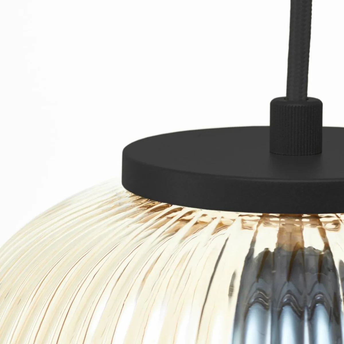 suspension_kaizen_longueur__cm_ambre__lampes_verre_0.webp Fashion Brilliant Suspension Kaizen, longueur 105 cm, ambre, 3 lampes, verre