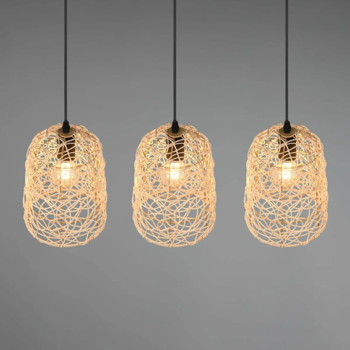 suspension_lovis_en_rotin_tress__trois_lampes_1.webp Best Sale Reality Leuchten Suspension Lovis en rotin tressé, à trois lampes
