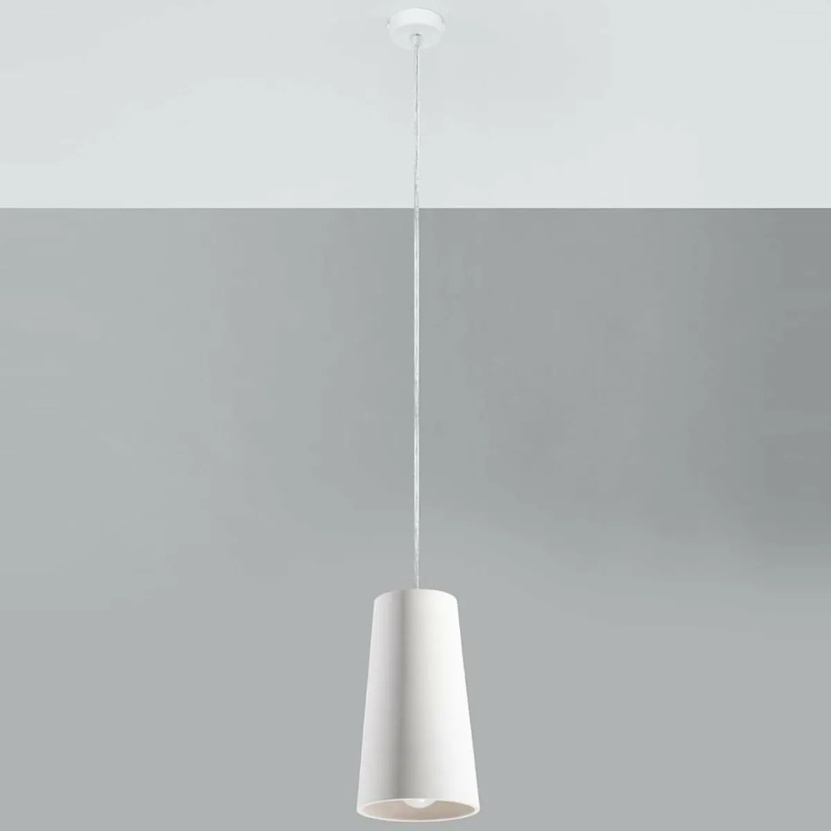suspension_nalu_avec_abatjour_en_cramique_0.webp Shop SOLLUX LIGHTING Suspension Nalu avec abat-jour en céramique