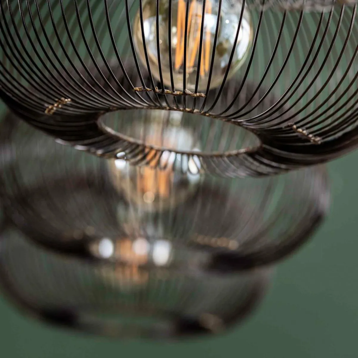 suspension_rippberg_noire__quatre_lampes_2.webp Fashion Zijlstra Suspension Rippberg, noire, à quatre lampes