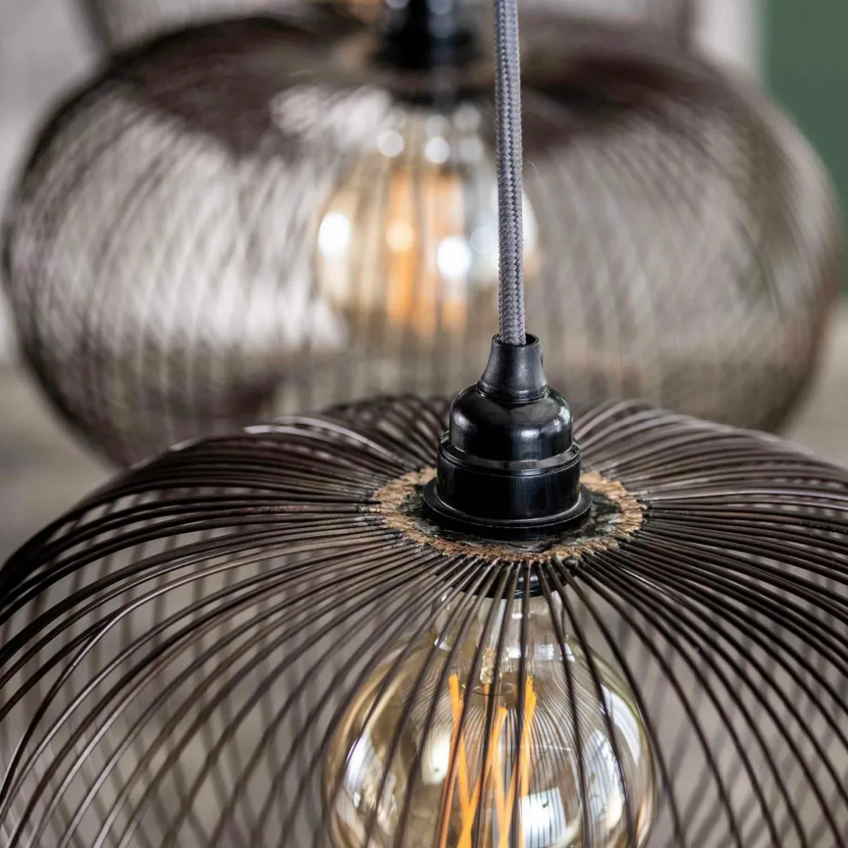 suspension_rippberg_noire__quatre_lampes_3.webp Fashion Zijlstra Suspension Rippberg, noire, à quatre lampes