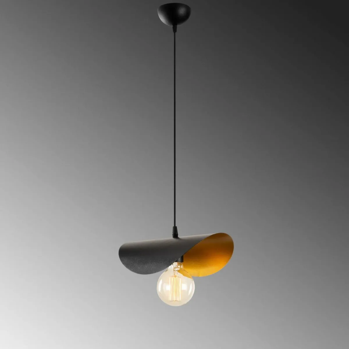suspension_sivani_mr___lampe_noiror_1.webp Hot Opviq Suspension Sivani MR-830 à 1 lampe noir/or