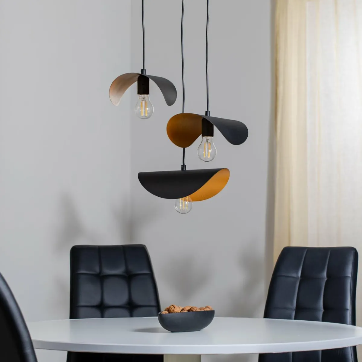 suspension_sivani_mr___lampes_rondelle_noiror_0.webp Discount Opviq Suspension Sivani MR-966 à 3 lampes Rondelle noir/or