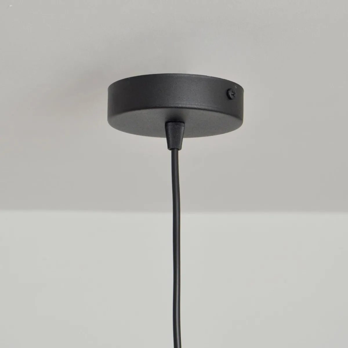 suspension_sorapis_noir_mtal___cm_6.webp Outlet HELAM Suspension Sorapis, noir, métal, Ø 27,5 cm