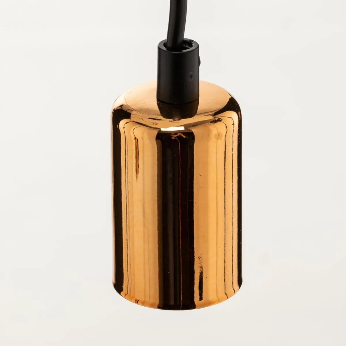 suspension_spark____lampes_noirecuivre_3.webp Outlet EMIBIG LIGHTING Suspension Spark 5 à 5 lampes, noire-cuivrée
