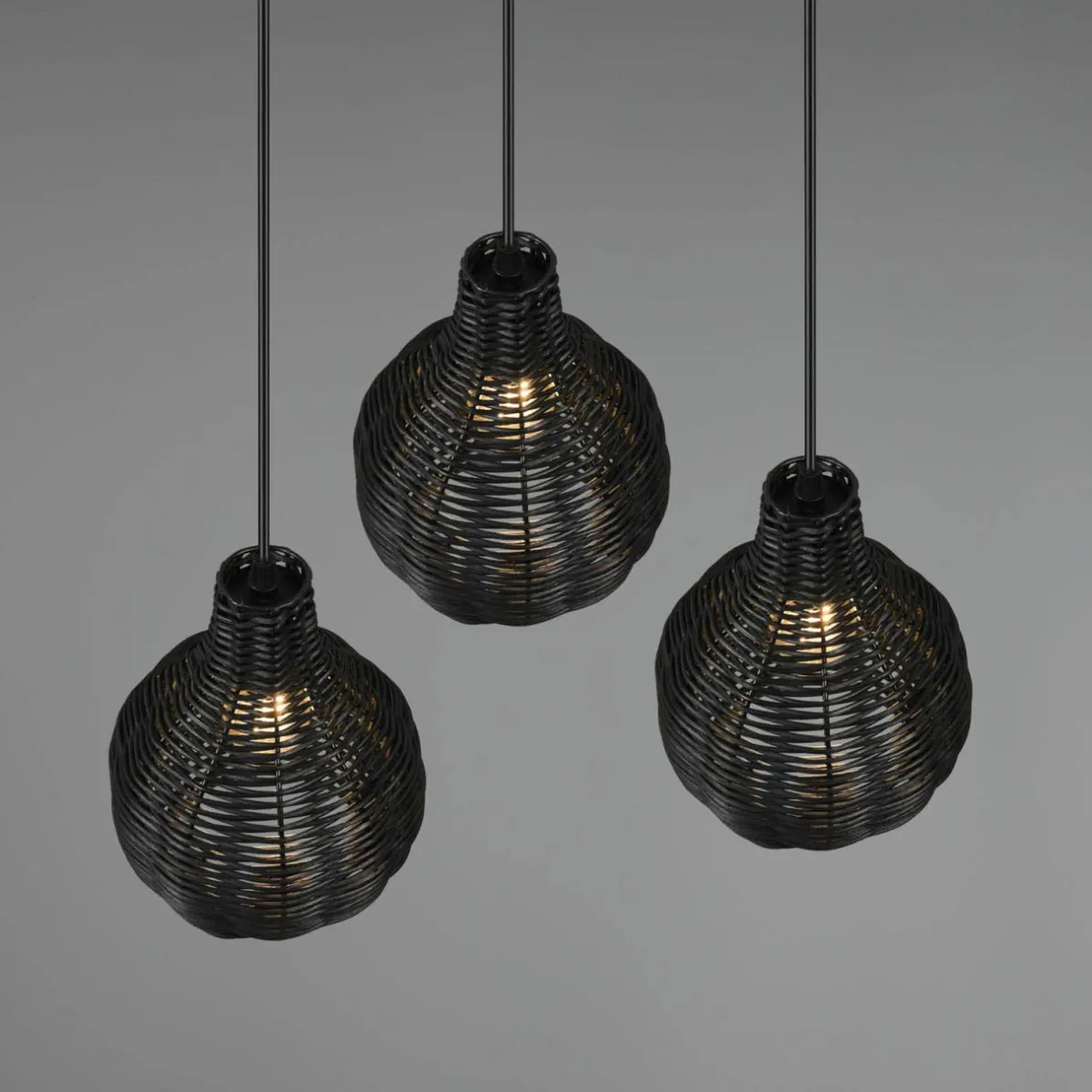 suspension_sprout_en_rotin___lampes_noire_3.webp Shop Reality Leuchten Suspension Sprout en rotin, à 3 lampes, noire