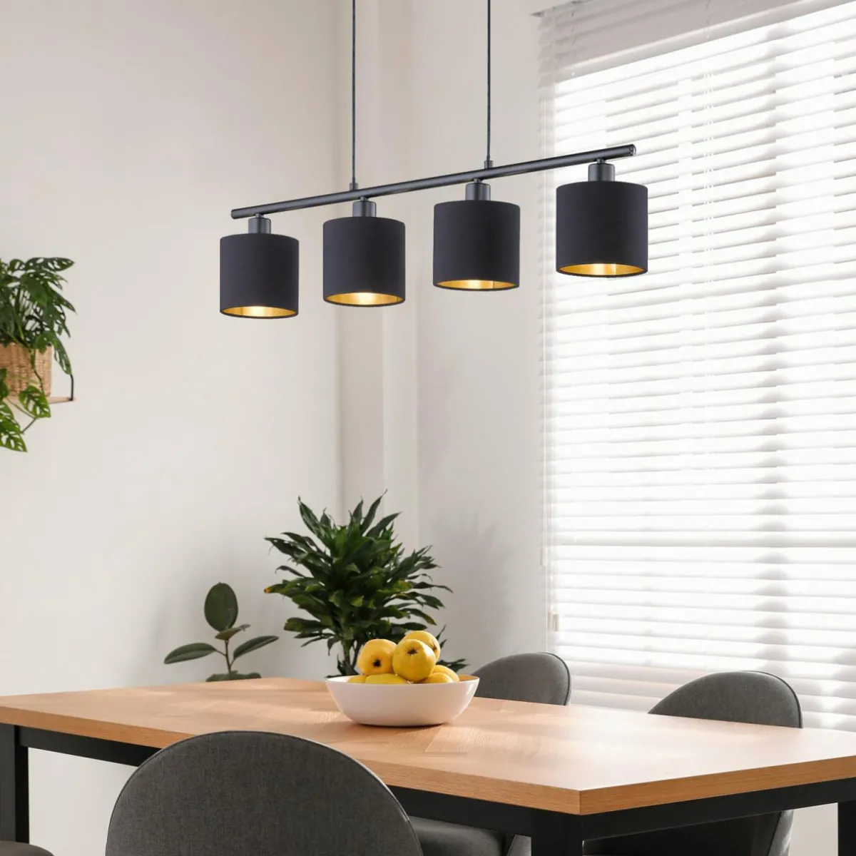 suspension_tommy_noiror_longueur__cm__lampes_tissu_0.webp Cheap Reality Leuchten Suspension Tommy, noir/or, longueur 75 cm, 4 lampes, tissu